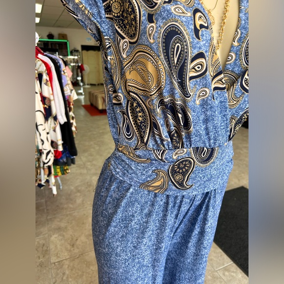 Polyester jumpsuit - Picture 3 of 5